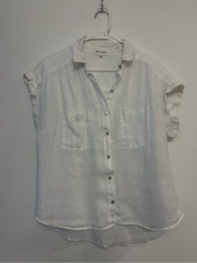 Bella Dahl White Line Short Sleeve Button-Down Shirt with Chest Pockets